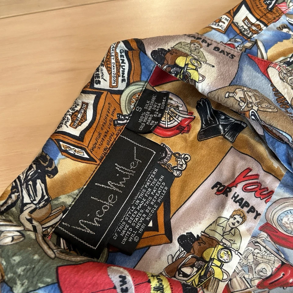 Camisa de campamento de seda Nicole Miller Harley Davidson cuello bucle para hombre pequeña Foto 3 de 4