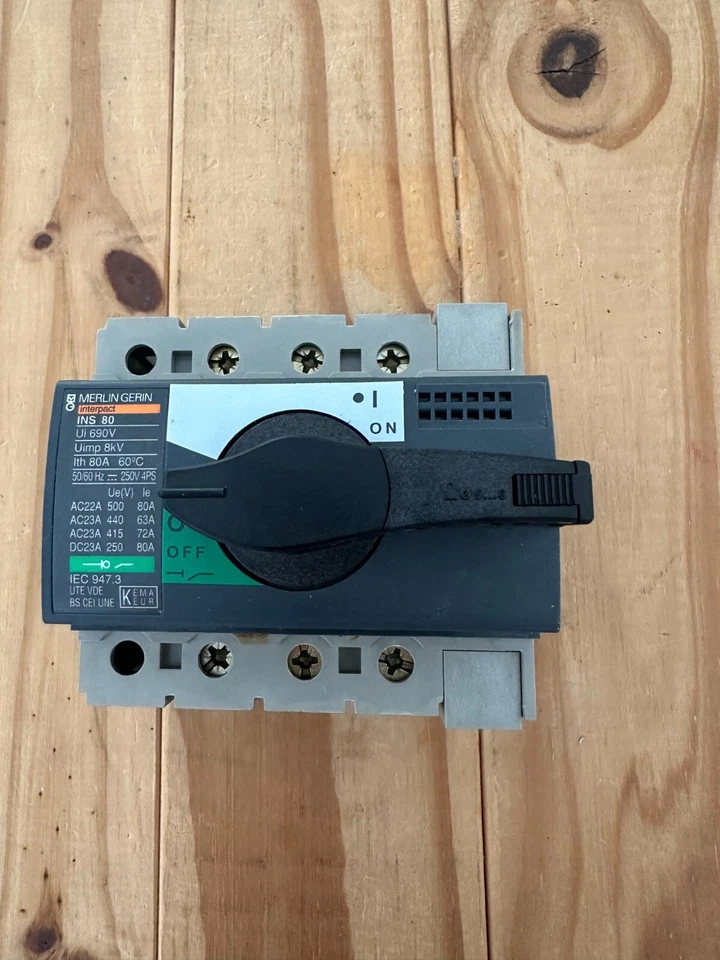 MERLIN GERIN INTERPACT 80A INS80 3 POLE 28904 SWITCH DISCONNECTOR - Image 2 of 4