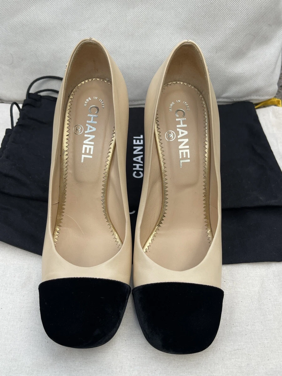 Chanel pumps beige 2025