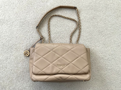 ELLEN TRACY Smooth Diamond Quilted Top Flap Beige Purse Tote Adjustable Handle