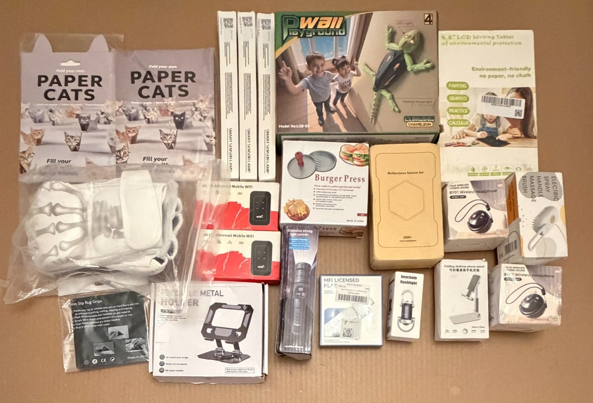 MIXED LOT ELECTRONICS & ACCESSORIES ETC - AS SHOWN IN PICTURES - SEE PICTURES