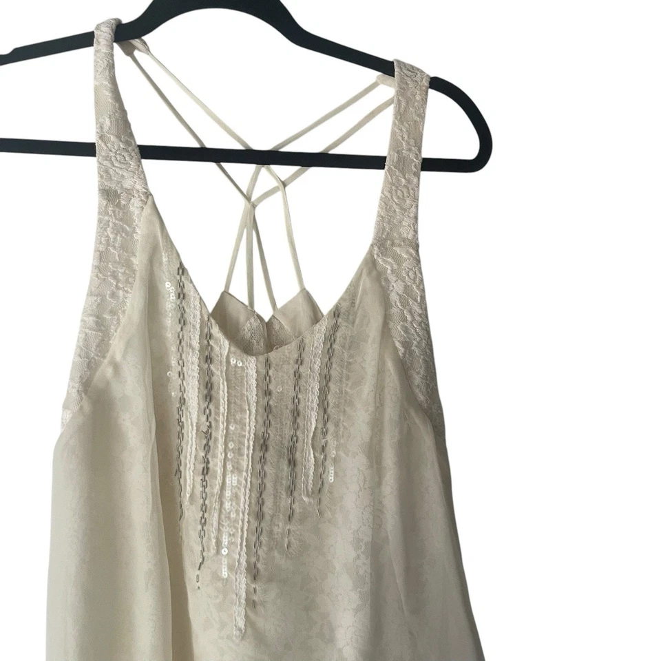 Top Miss Me Y2k Talla Mediana Encaje Coqueta Lentejuelas Marfil Salir Foto 2 de 4