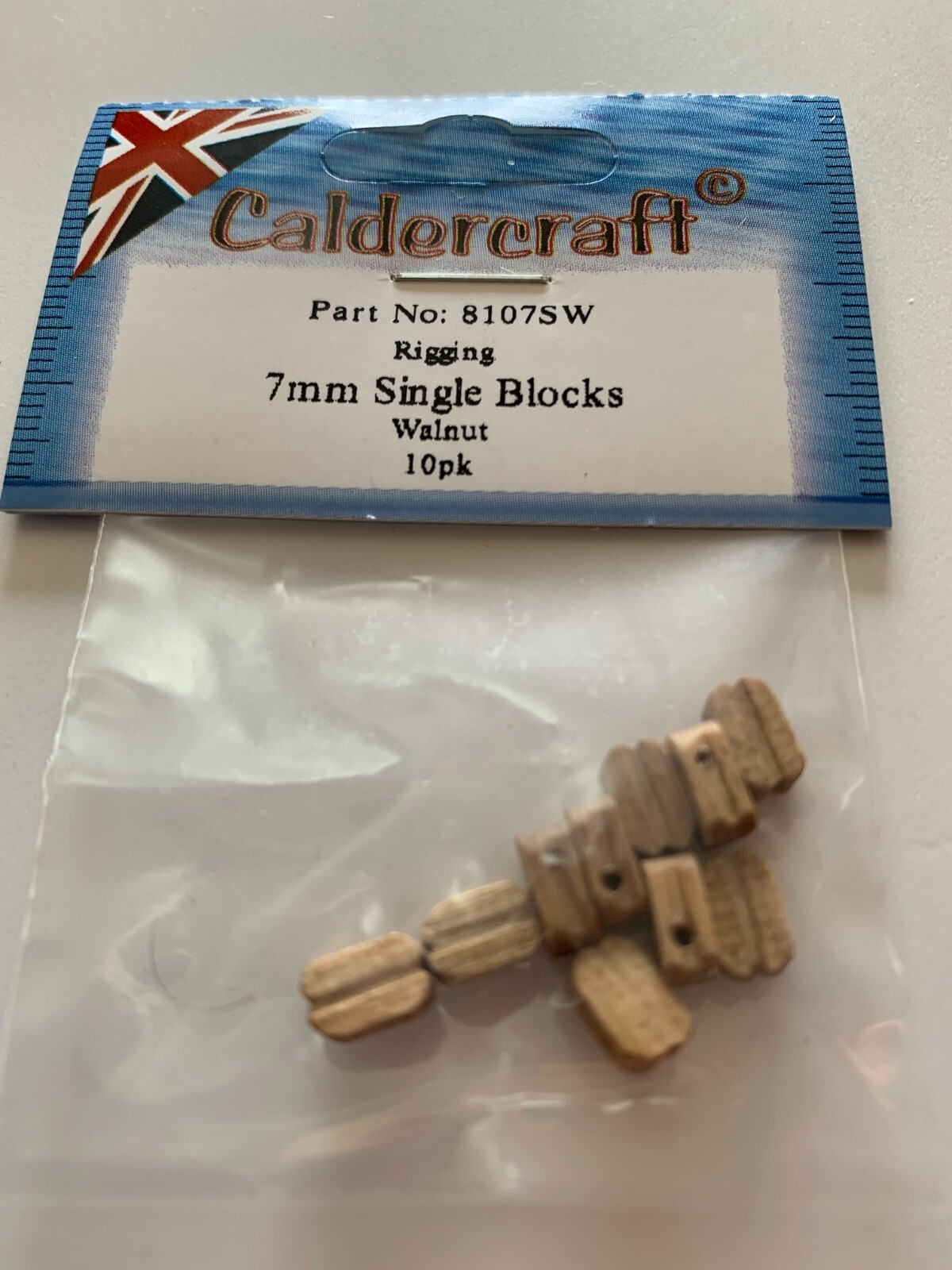 7mm Single Walnut Rigging Blocks Pack of 10 Caldercraft Model Boat Fittings