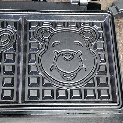 Villaware DISNEY Winnie the Pooh & Tigger WAFFLE MAKER Iron 5555-15 Black WORKS - Bild 16 von 17