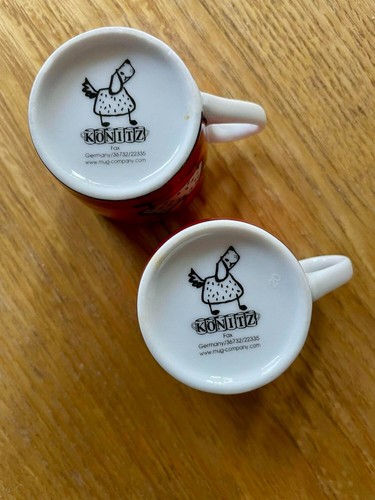 Set of 2 Konitz Red White Black Demitasse Espresso Cups and Saucers Dogs Cat - Picture 2 of 8