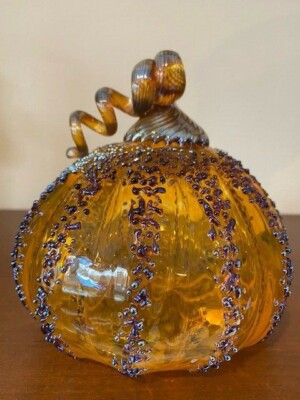 Studio Art Hand Blown Glass Orange Pumpkin w/Iridescent Twisted Stem & Texture S
