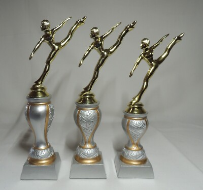 Turnen Figuren mit Gravur =  3er Serie  auf Resin Sockel 23/25/26cm #22238