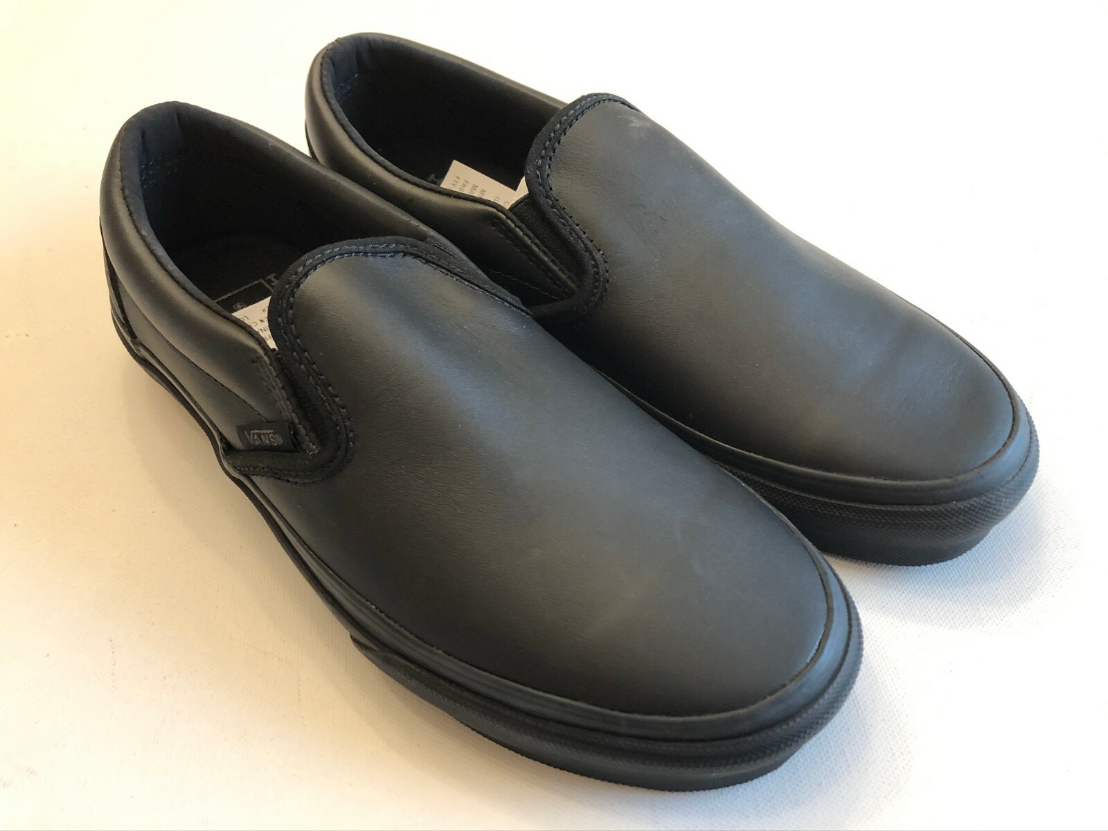 vans authentic black mono leather