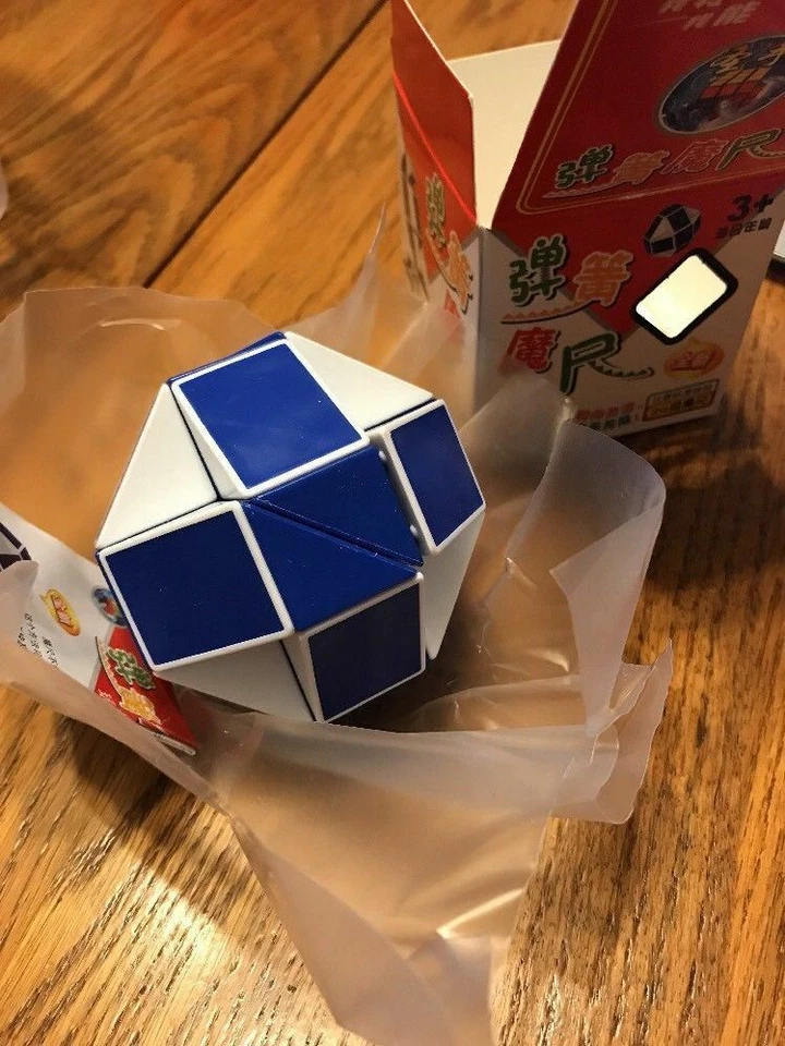 Error rompecabezas regla mágica serpiente azul y blanca vendedores de EE. UU. envío N 24h Foto 2 de 3