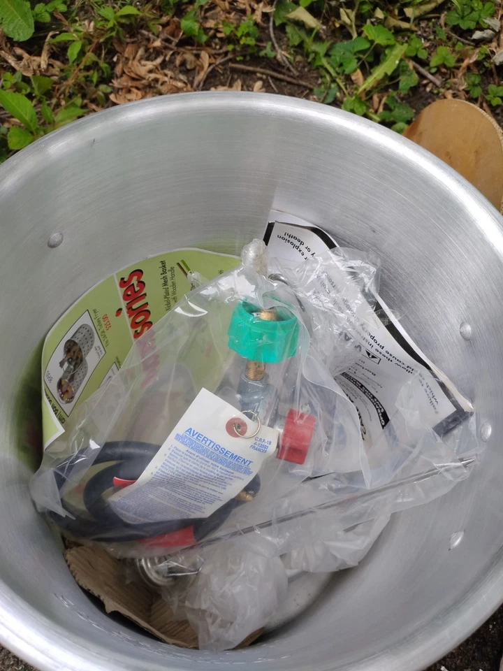 Kit completo de freidora de pavo Bayou Classic de 30 cuartos de galón de aluminio Foto 2 de 4