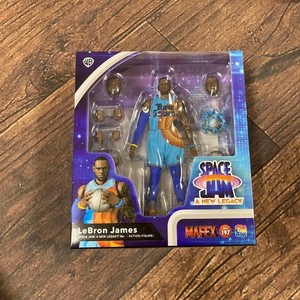 Mafex Lebron | eBay