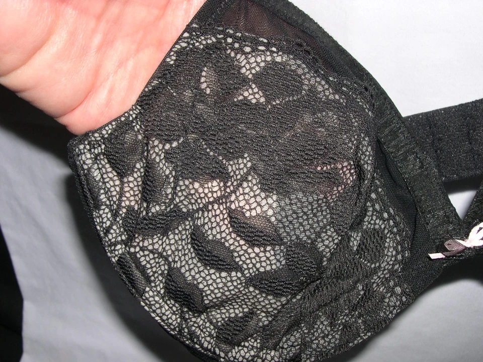 Sujetador Betsey Johnson #724801 negro sin forro encaje estrella con aros 32D - Nuevo con etiquetas Foto 2 de 3