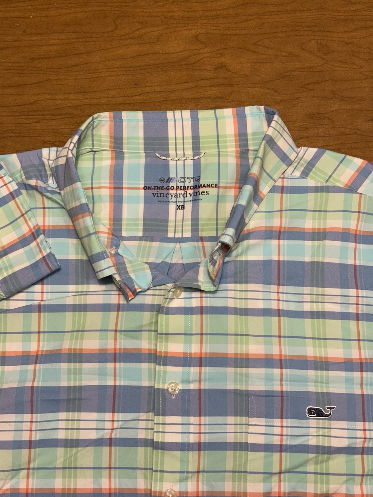 Vineyard Vine OTG Performance Button Down Shirt M… - image 1