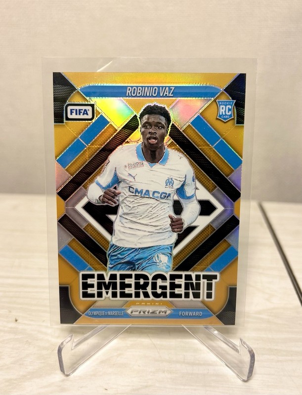 Robinio Vaz RC GOLD /10 Emergent Panini Prizm FIFA 2025-26 Marseille