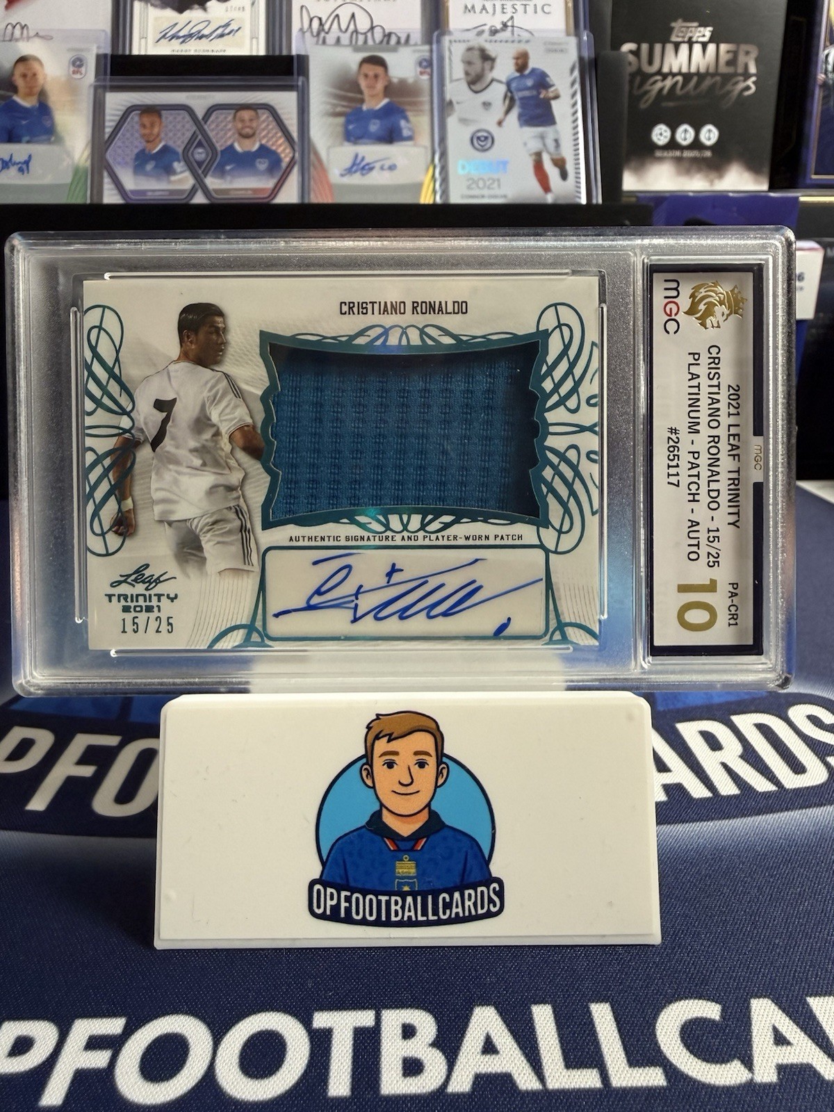 2021 Leaf Trinity Soccer Cristiano Ronaldo Player-Worn Patch Auto /25 MGC 10