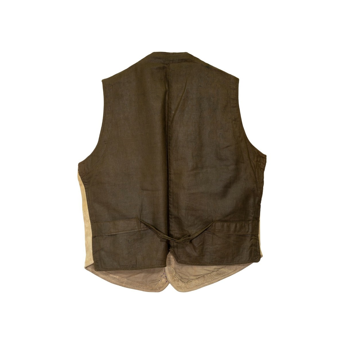 AMERI　EMBELLISH BROOCH VEST Ameri（アメリ）の「EMBELLISH BROOCH VEST（ベスト）」 - WEAR