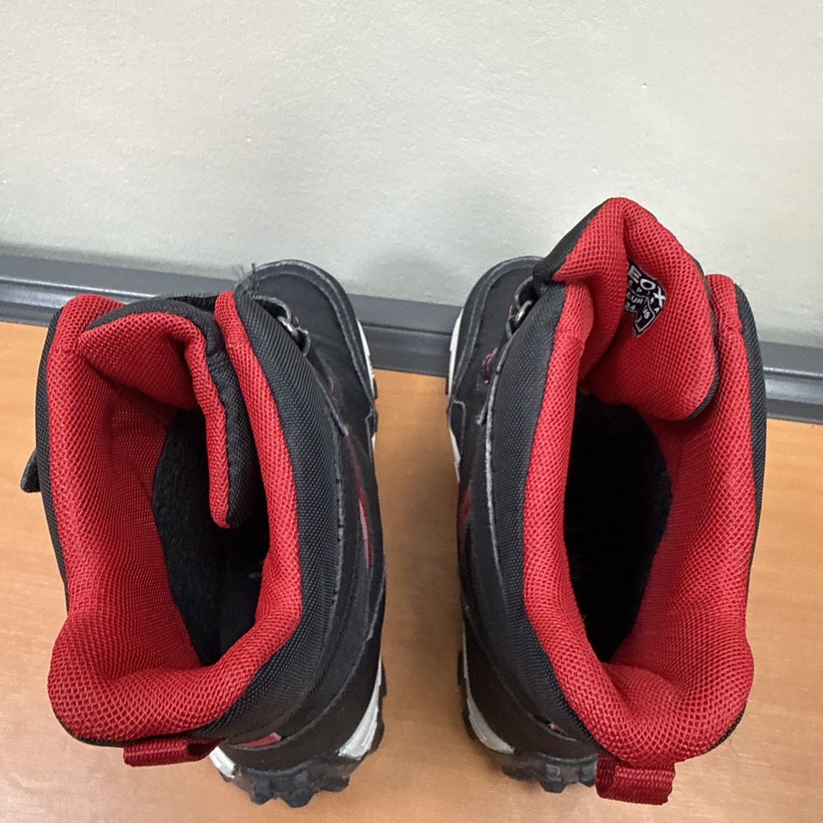 Geox Boy's J Himalaya B ABX Ankle Boots Black & Red - UK1.5 RRP £60 image 5