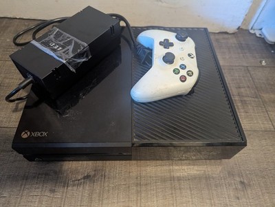 Xbox 1540 Console With Remote And Power Cord