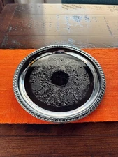 Beautiful Vintage Irvinware Silver Plated Serving Tray 12 Inch Round Etched USA