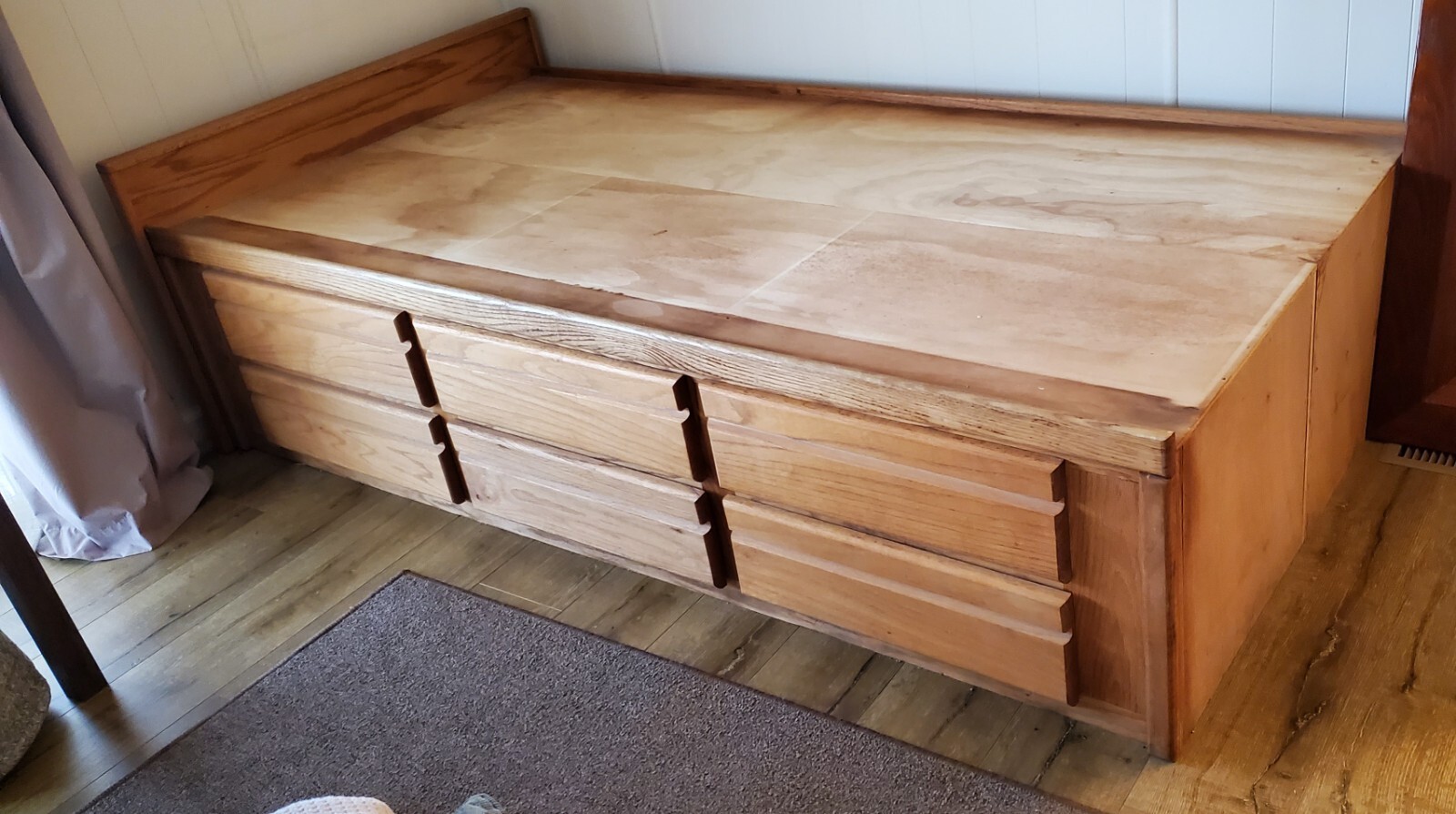 Solid Wood Twin Bed Frame – Sturdy & Stylish Design  -image