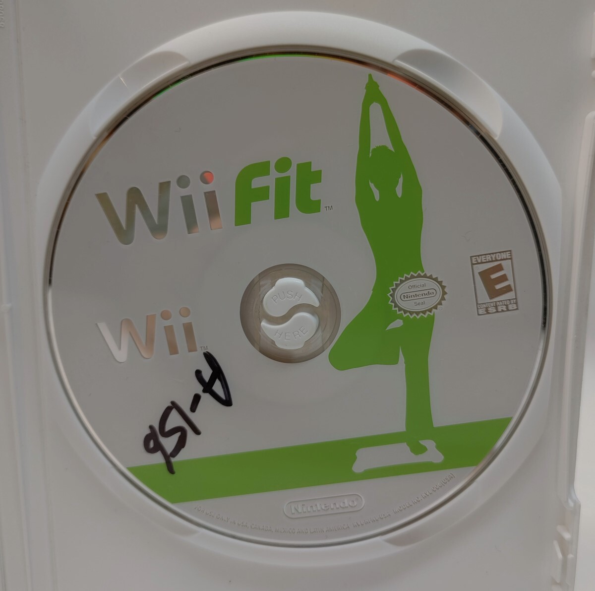 WiiとWiiフィット Amazon.co.jp: Wiiフィット プラス (バランスWiiボードセット