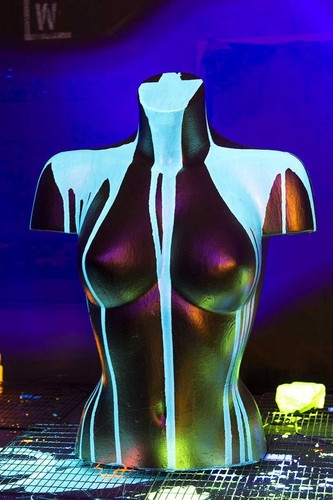 UV-Überzugsfarbe 0,5l UV-Überzug Leuchtüberzug Fluoreszierende Farbe transparent - Bild 2 von 4