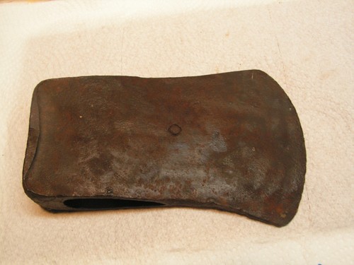 VINTAGE VERY OLD SINGLE BIT AXE HEAD 7 3/8" Across 4# 2oz 4 3/4" CUT