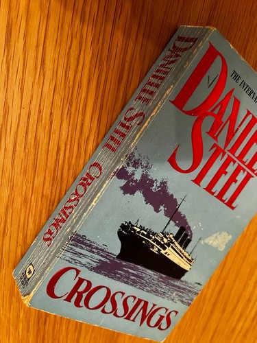 Crossings by Danielle Steel (Paperback, 1983) - Picture 4 of 9