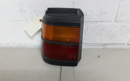 VW Passat 35i Rücklicht Heckleuchte L links 333945111