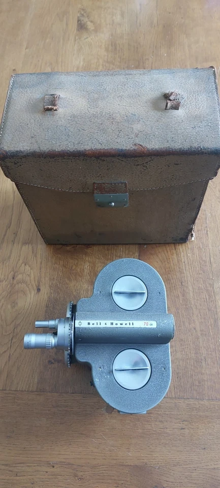 Camera Bell & Howell Filmo DR-70 1955 - Photo 1/4