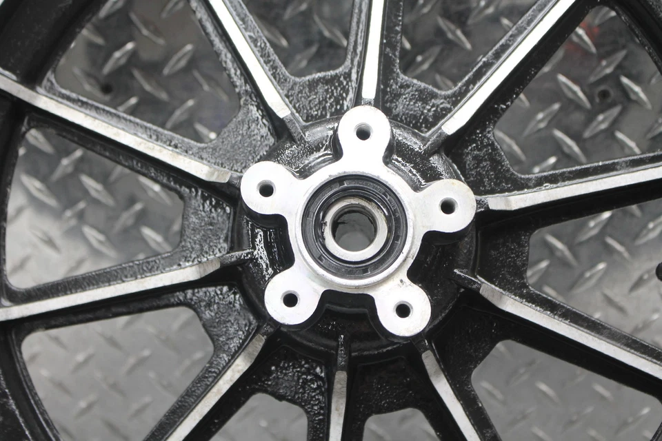 Harley-Davidson Electra Glide Classic 1990 llanta delantera FLHTC 16X3,00 y neumático Foto 2 de 4