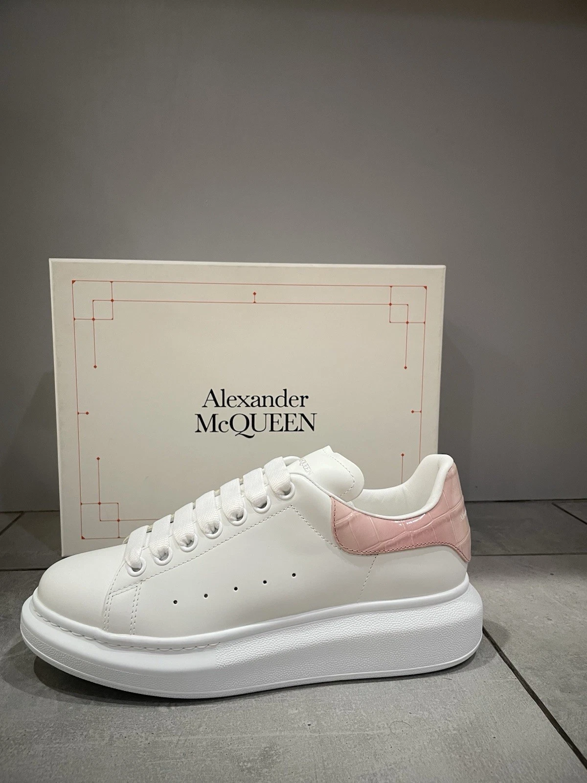 Alexander McQueen — NEW Alexander McQueen Tech Calf Low Top Leather Sneakers Size 40 / 10 $590