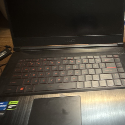 MSI Katana 15.6'' Gaming Laptop i5 16GB 512GB SSD RTX Win11 Black Charger