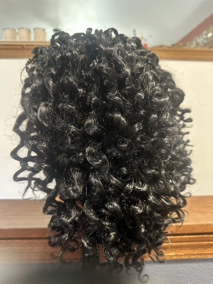 Peluca trenzada superior negra con rizos frente de encaje Foto 2 de 4