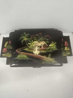 Lrg vtg JAPAN signed hand painted lacquered vanity box with mirror& accessories