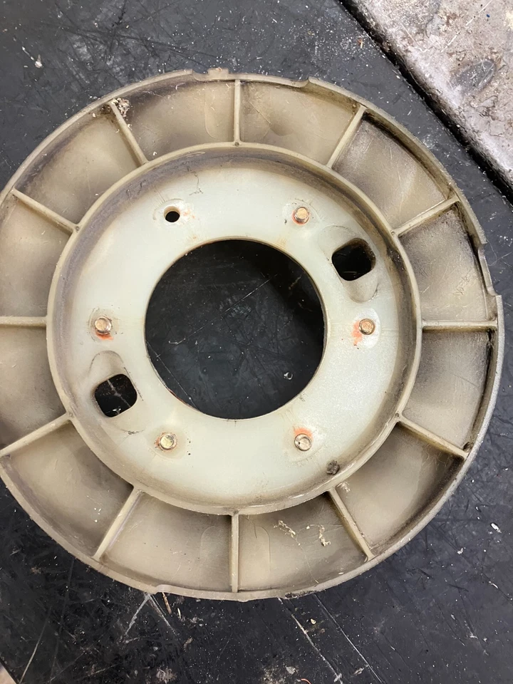 Ventilador Yamaha Enticer ET 400 1990 8G8-12611-01-00 RW5799 Foto 2 de 3