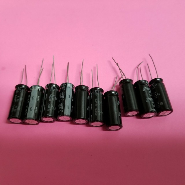 Конденсатор 1800uf 16v