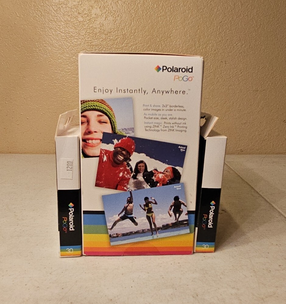 New Polaroid PoGo Instant Mobile Printer Bundle w Zink Photo