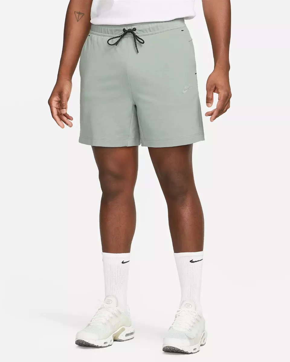 Nike sportswear sales tech fleece short