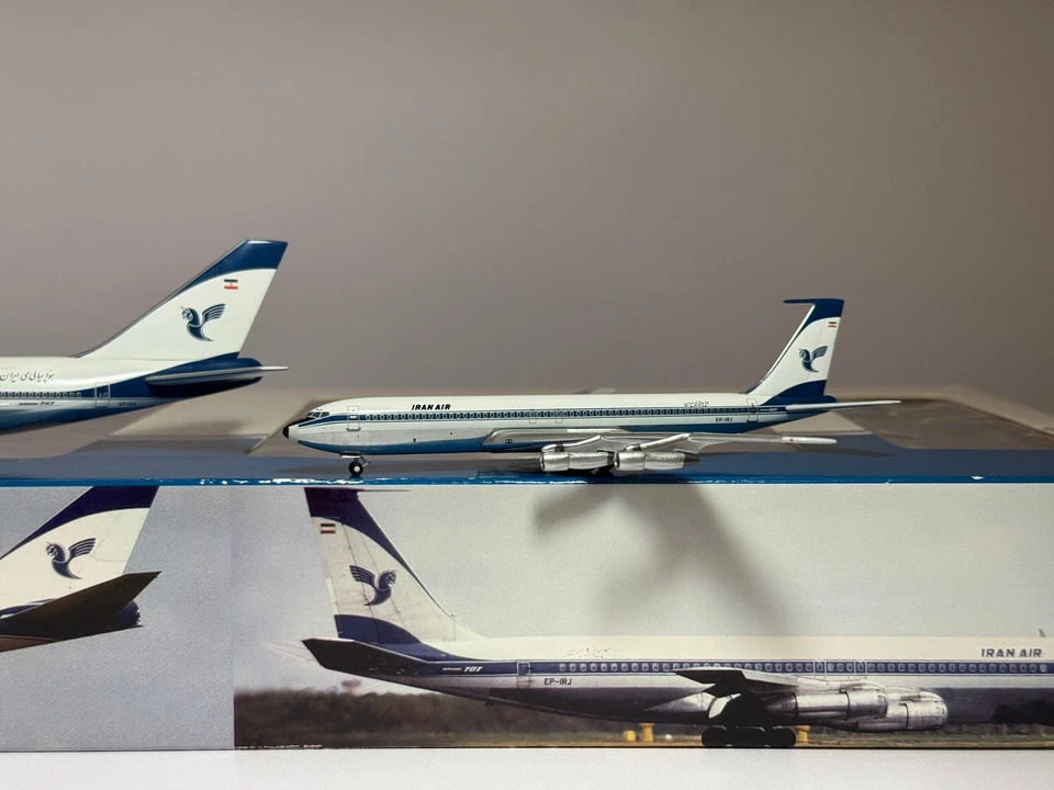 Aeroclassics 1:400 Iran Air Boeing 747-200M + 707-320 EP-IAG + EP-IRJ con GSE 2 Foto 3 de 4