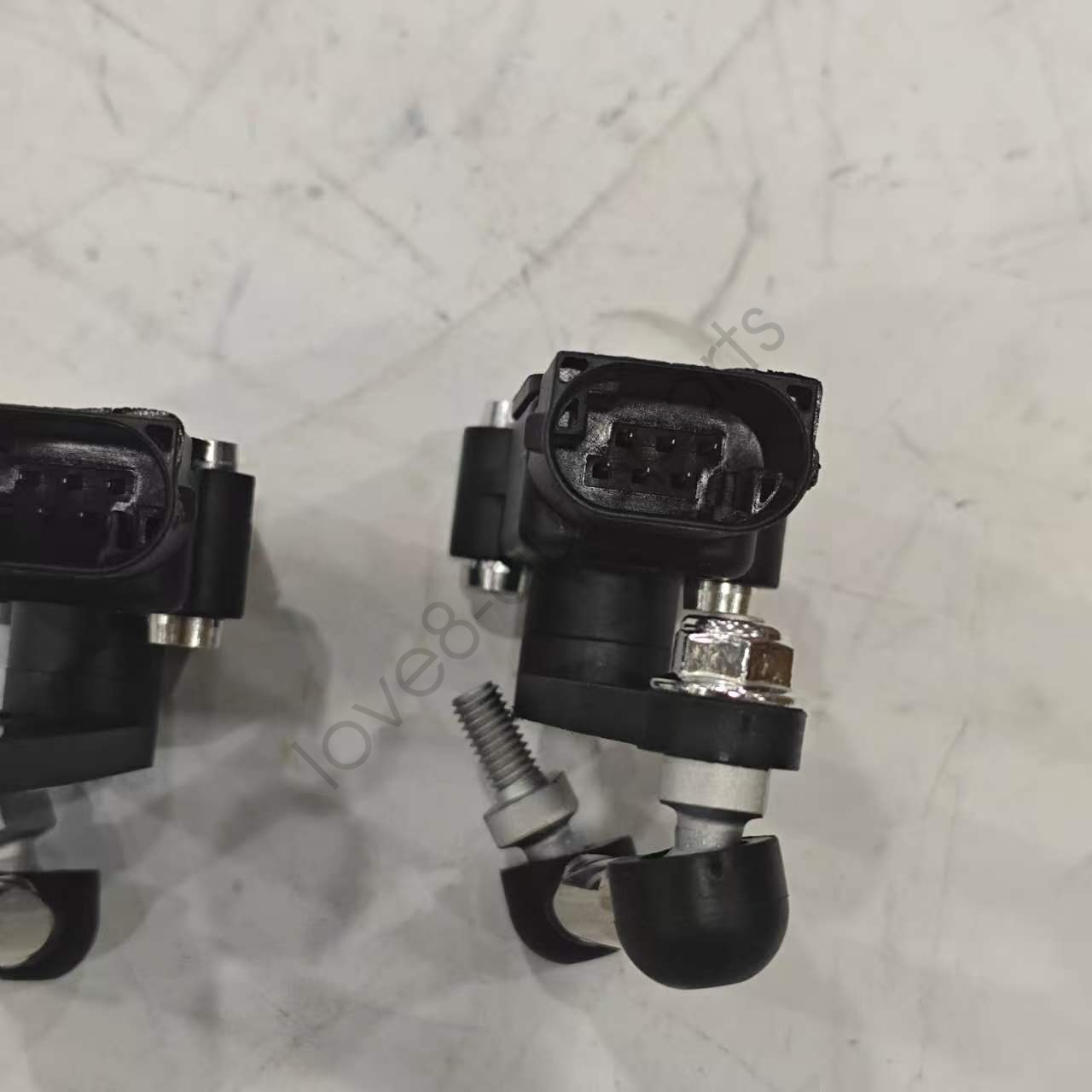 2x 670037527 For Maserati Levante 3.0L V6 Rear Left&Right Vehicle Height Sensor
