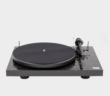 Pro-Ject x Rough Trade Turntable OM10 Limited Edition