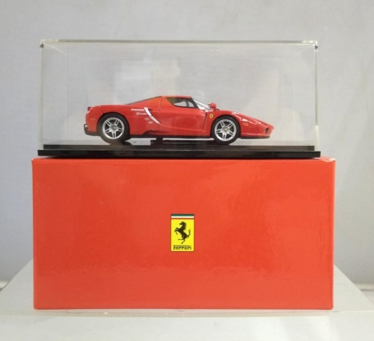 Kyosho Ferrari Enzo Test Car 1:43 05001T