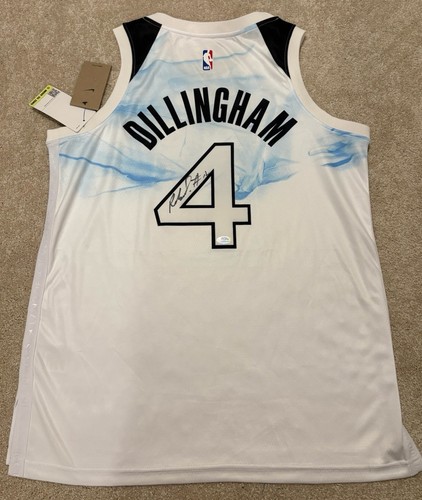 Rob Dillingham Signed Auto Minnesota Timberwolves Jersey PSA COA L - Picture 1 of 3