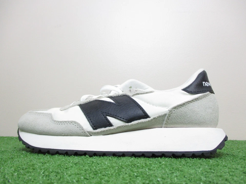 Zapatillas clásicas New Balance 237 para mujer talla 8 mediana B blancas grises negras WS237BW Foto 3 de 4