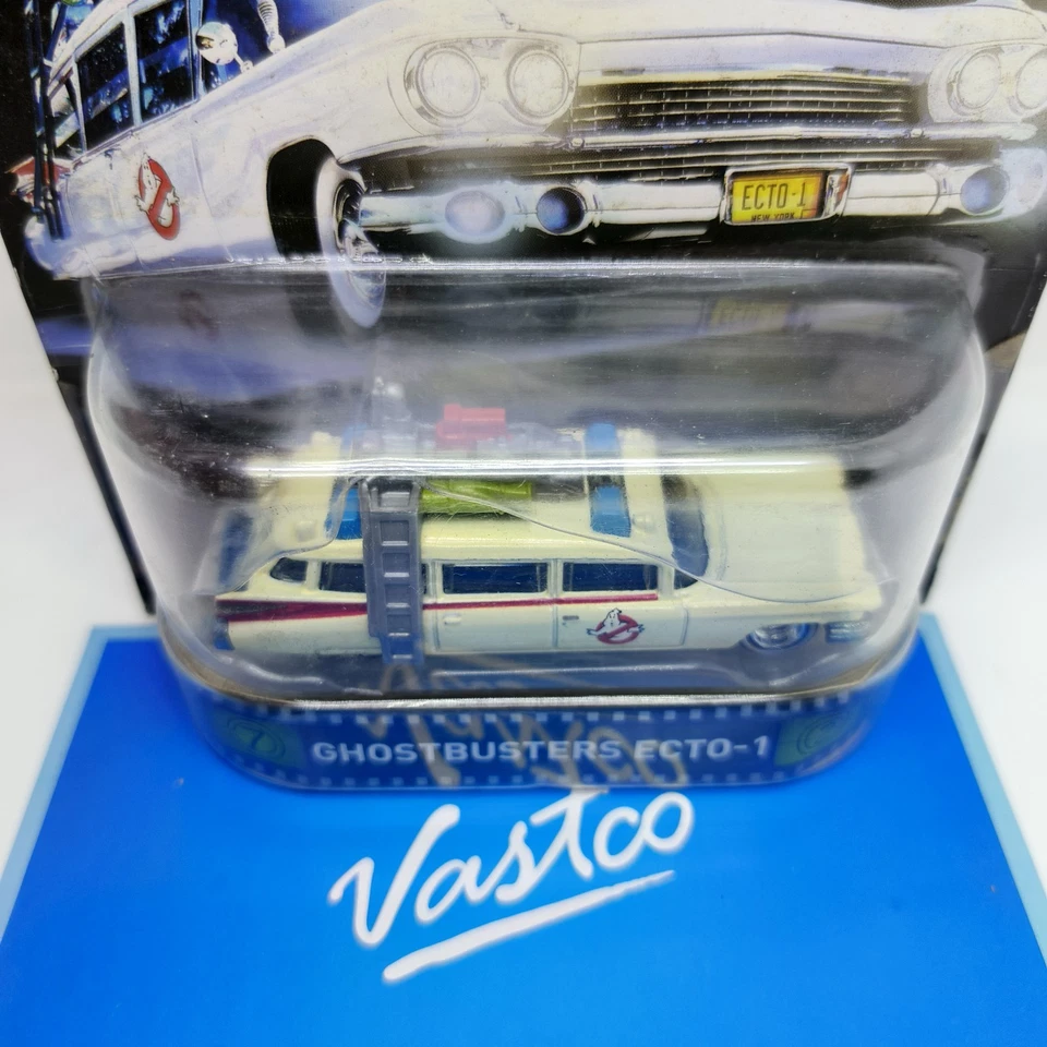 Hot Wheels 2016 Retro Entertainment Ghostbusters ECTO-1 DJF42 Foto 2 de 4