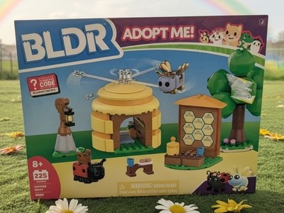 BLDR Adopt Me! Coffee Shop Building Set with Queen Bee Ladybug 225 Pieces New