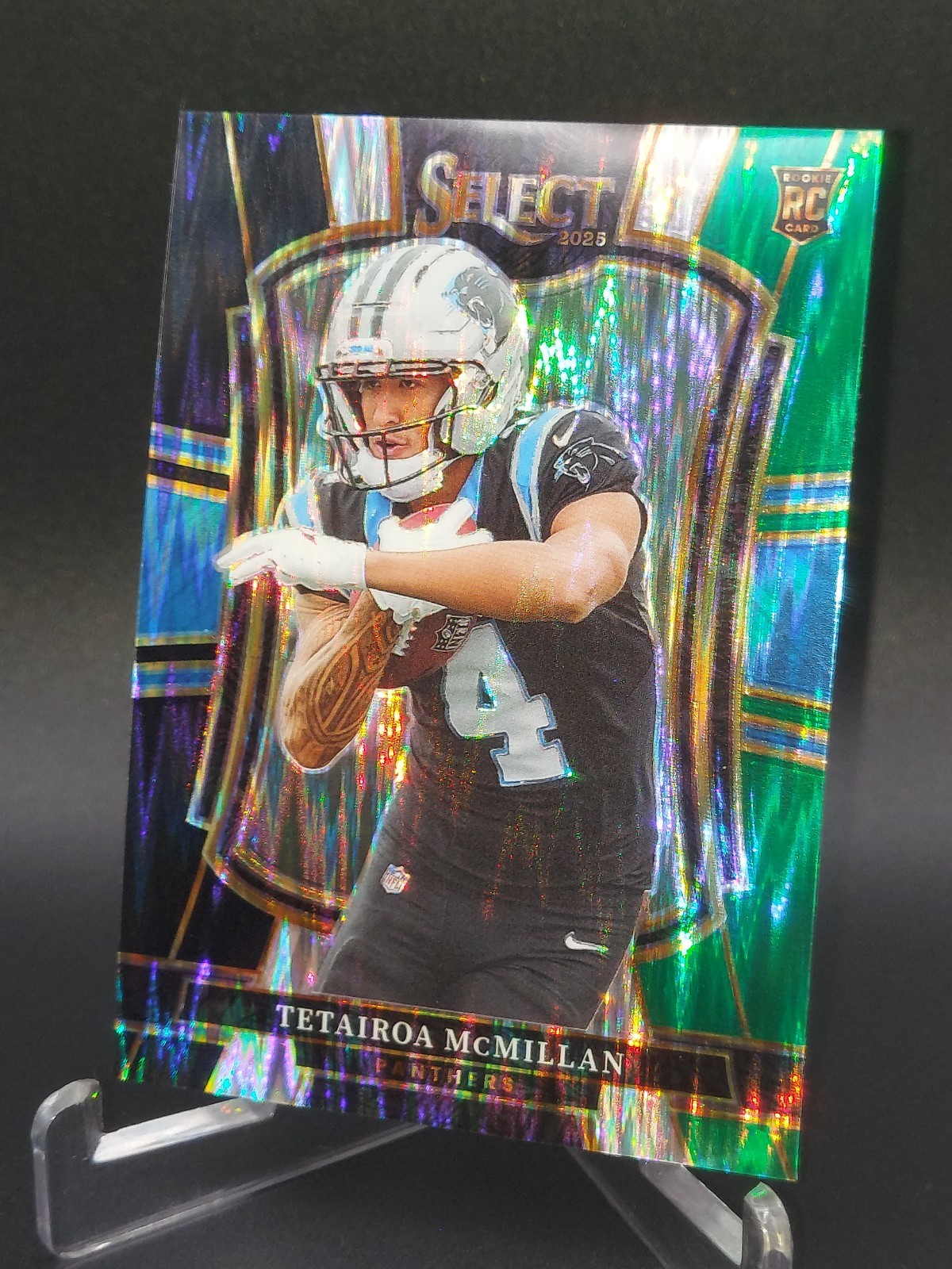 2025 Select Football #44 Tetairoa McMillan (RC) Concourse Black & Green Shock 💎