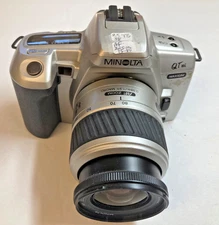 Minolta QTsi MAXXUM 35mm SLR Film Camera w/AF 35-80mm f/4(22) - 5.6 Zoom Lens