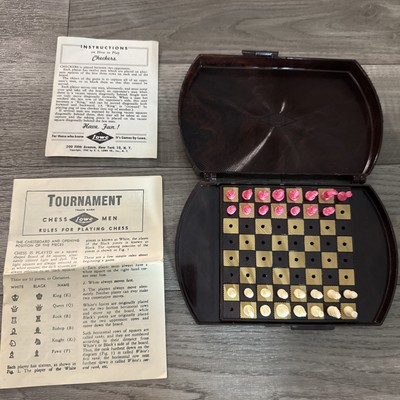 Vintage Lowe USA Mini Chess And Checkers Set 1945 Marbled Foulding Case (READ)
